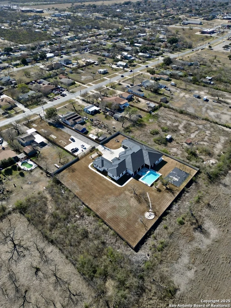 Photo of 903 Gillette Blvd
