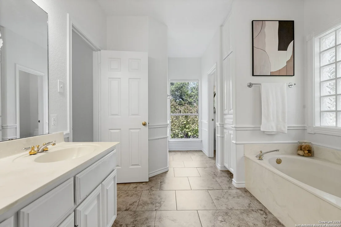 Photo of 814 Shepherd RD