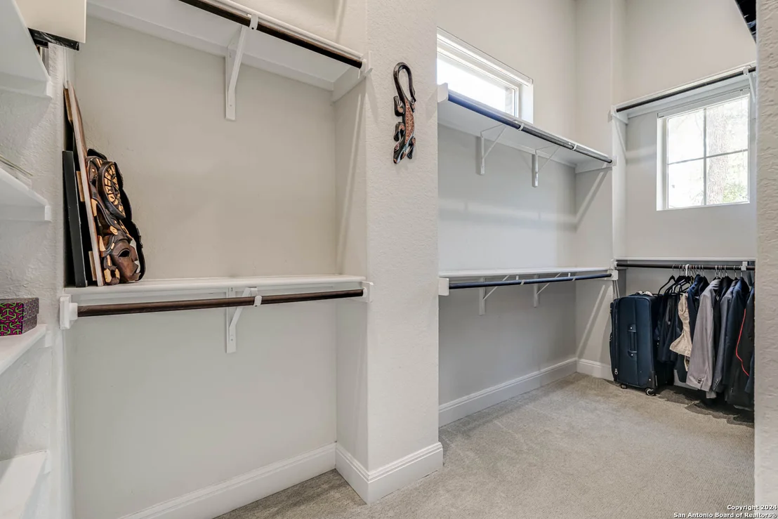 Photo of 17814 HILLSEDGE