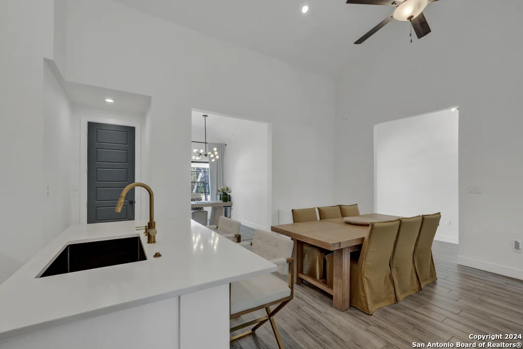 Photo of 384 Eagle Rock