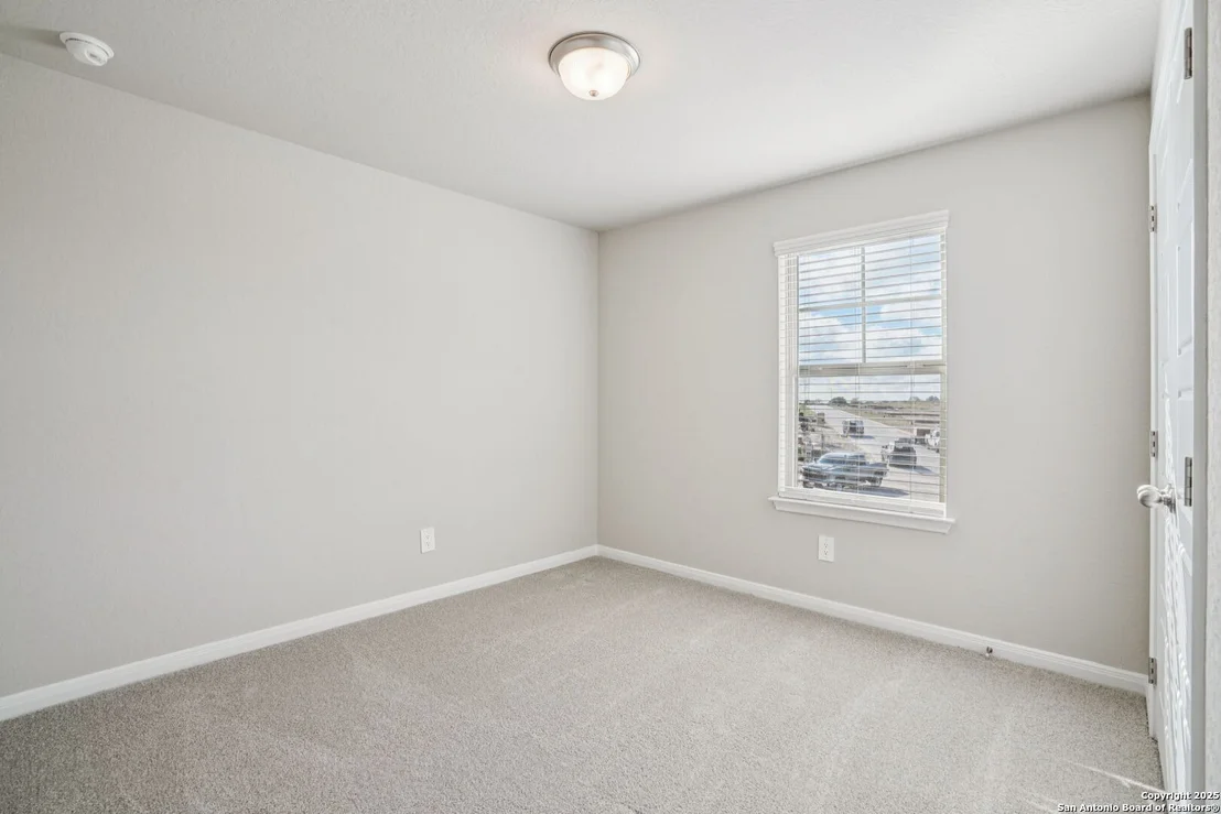 Photo of 10295 King Robert