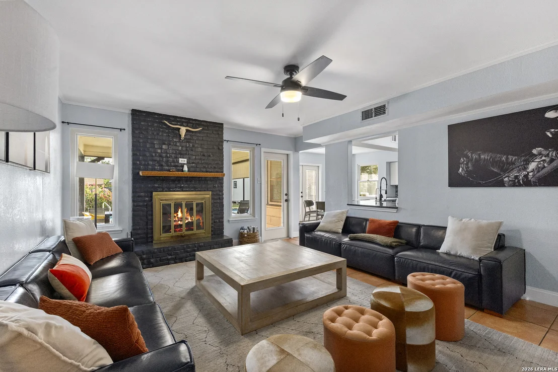 Photo of 10807 Mount Ida