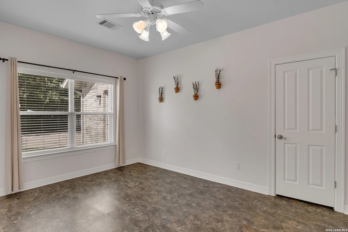Photo of 307 E Pheasant