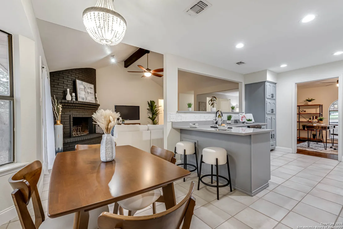 Photo of 7723 Crooked Brook