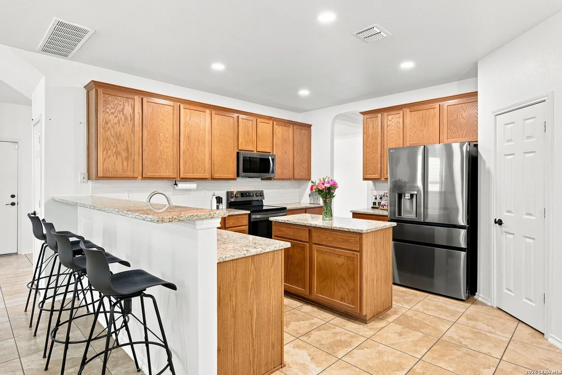 Photo of 17210 Darien Wing