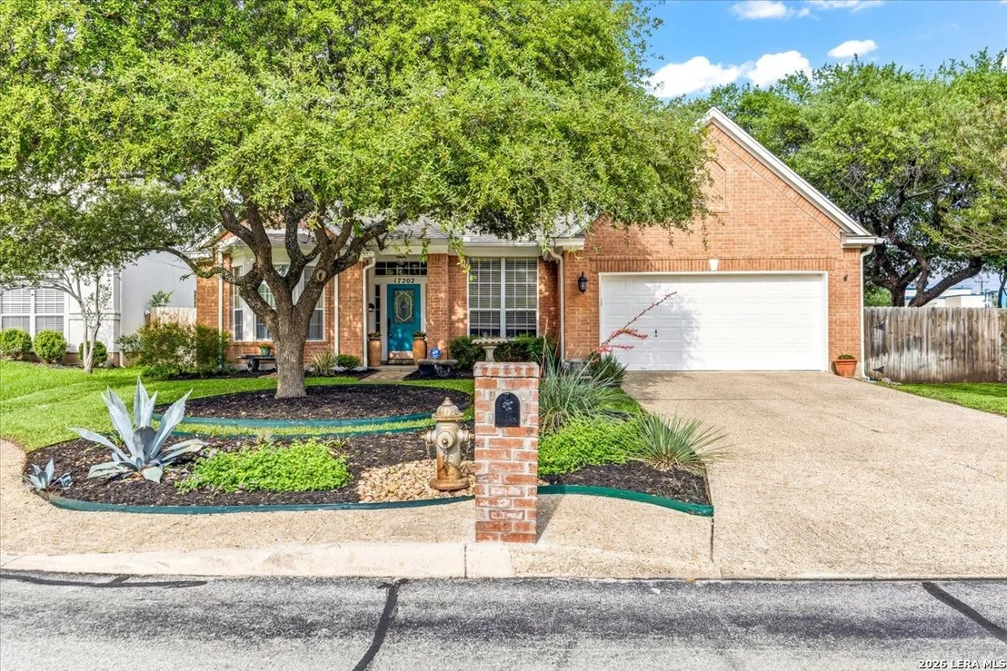 Photo of 17202 Blanco Oaks