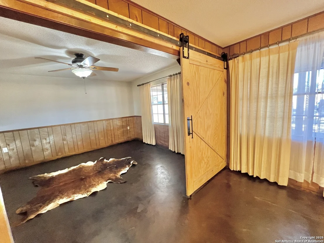 Photo of 433 Fort Clark Rd