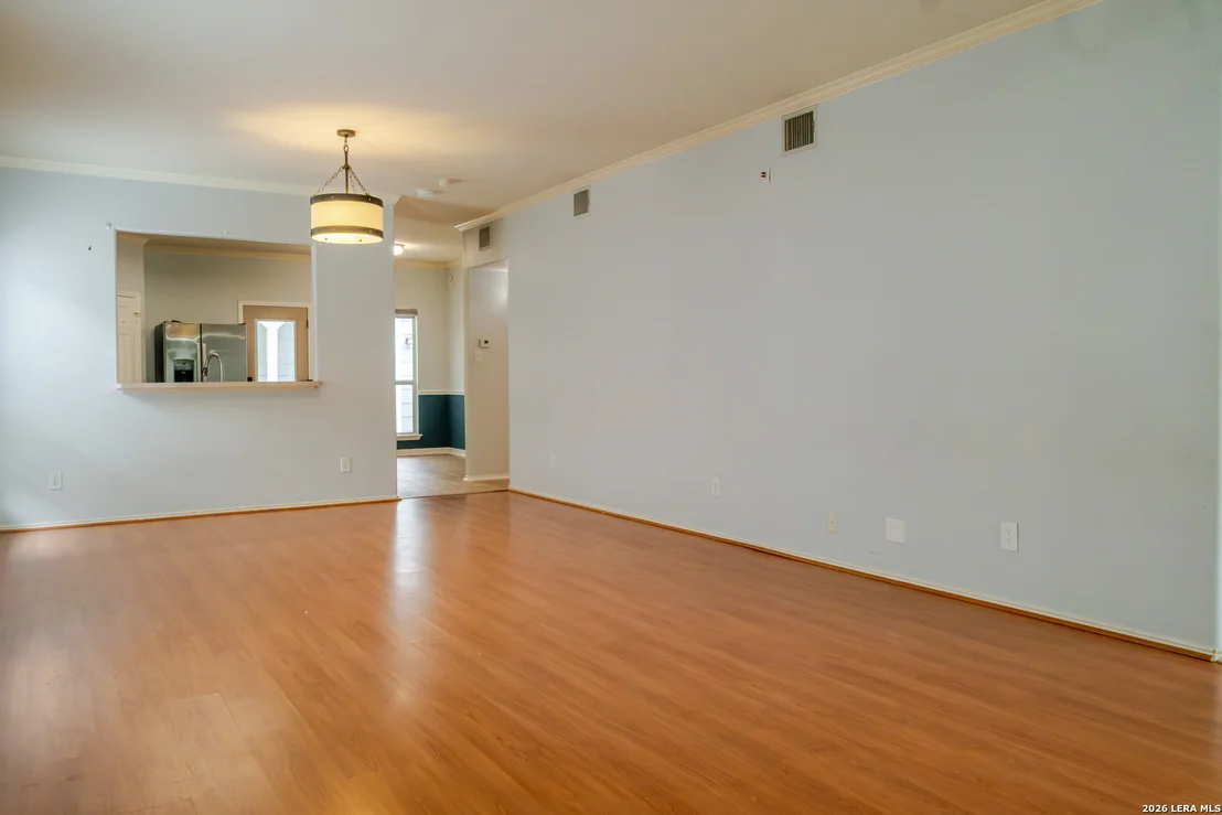 Photo of 8607 Belhaven