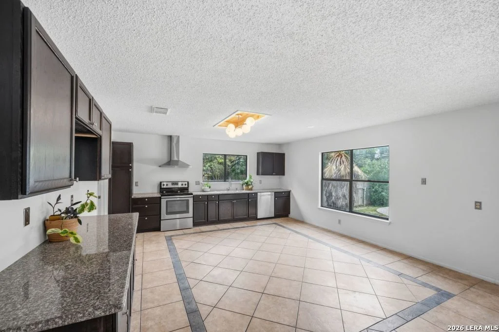 Photo of 1019 ARROWHEAD TRL
