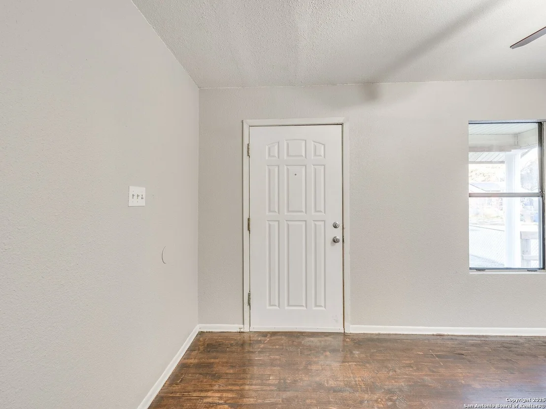 Photo of 302 REGENT