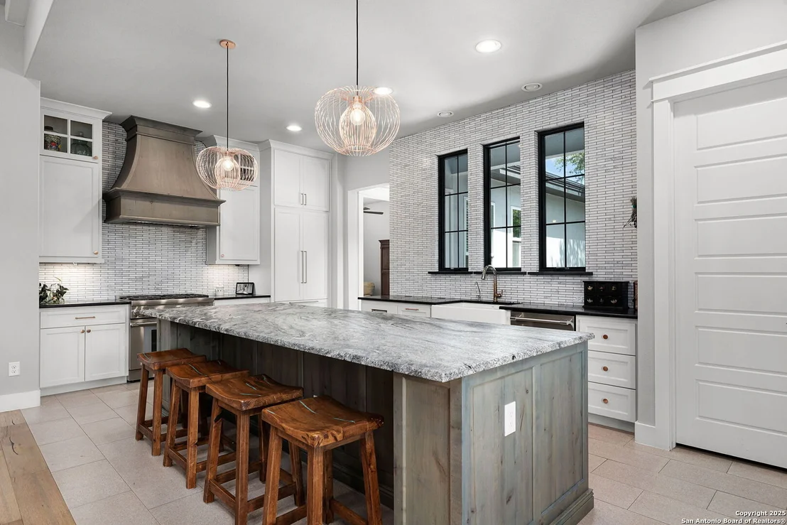 Photo of 2250 Meritage