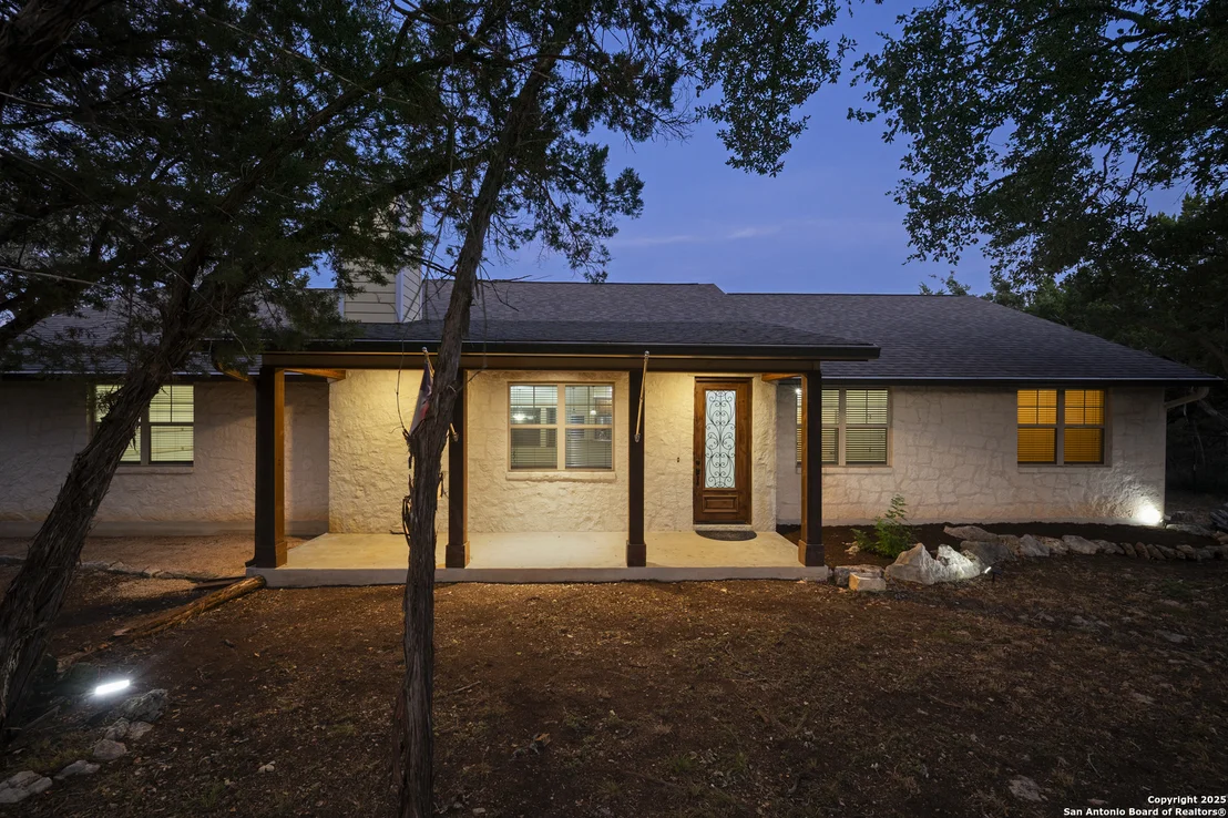 Photo of 103 Oak Forest