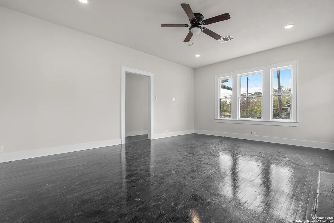 Photo of 343 Canton