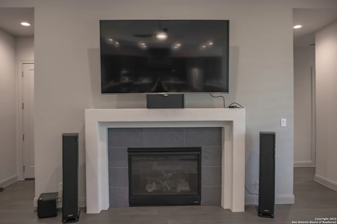 Photo of 7206 BLUFF RUN