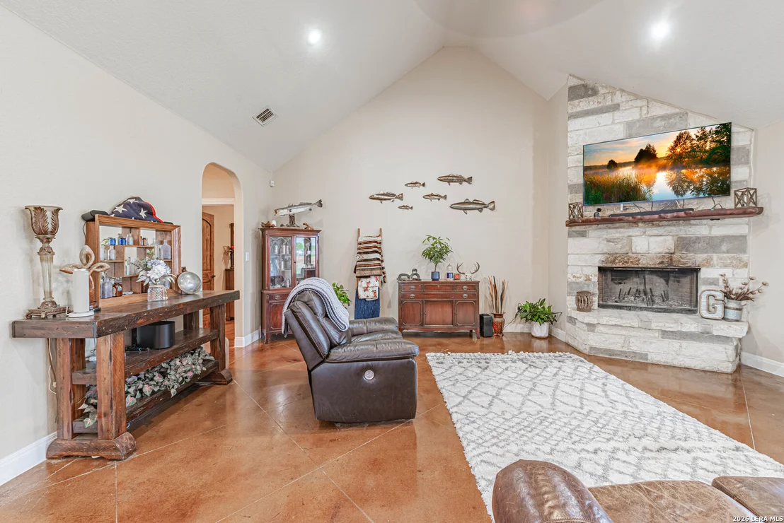 Photo of 946 County Road 361