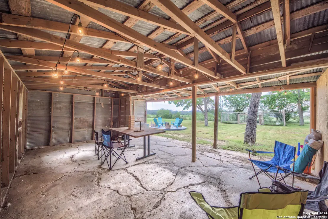 Photo of 1382 RIVER RD
