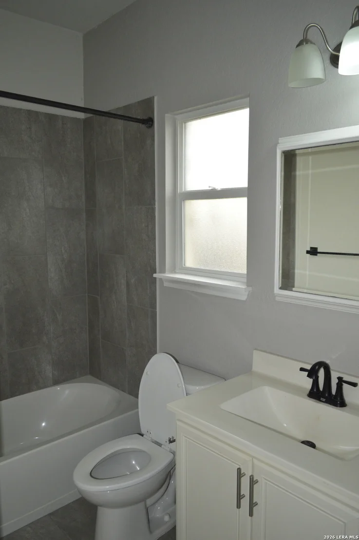 Photo of 952 Cypress