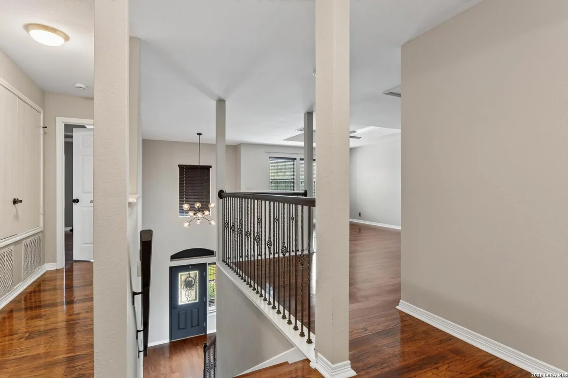 Photo of 8206 VALLEY WL