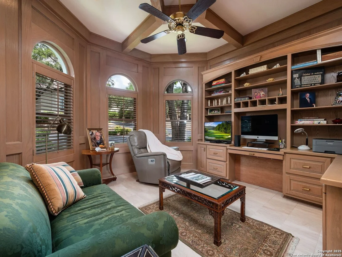 Photo of 43 Stratton Ln