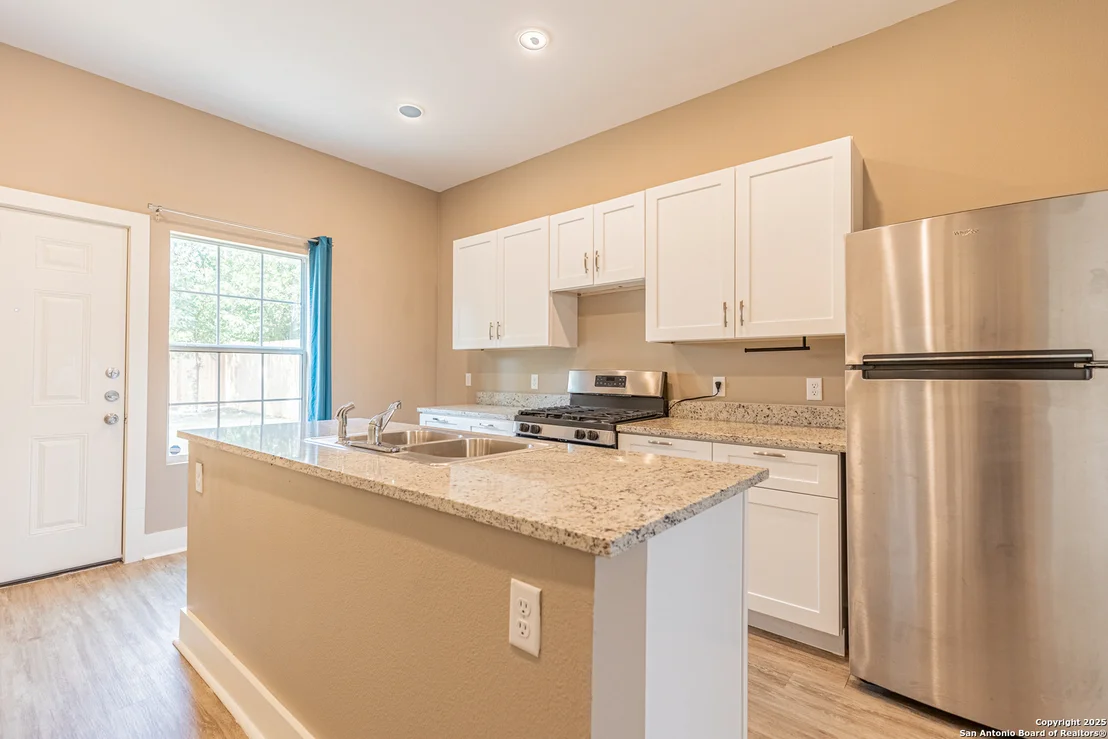 Photo of 1042 PASO HONDO