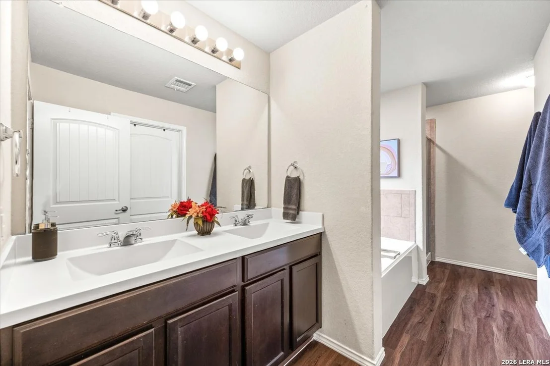 Photo of 5911 Bridle Bend