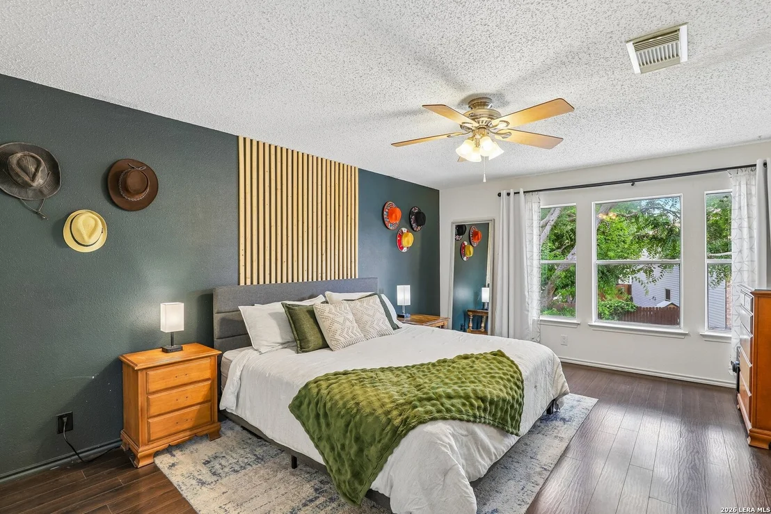Photo of 8810 Bridgefield