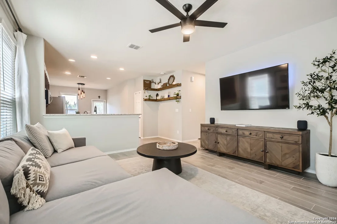 Photo of 7610 PONDEROSA PNE