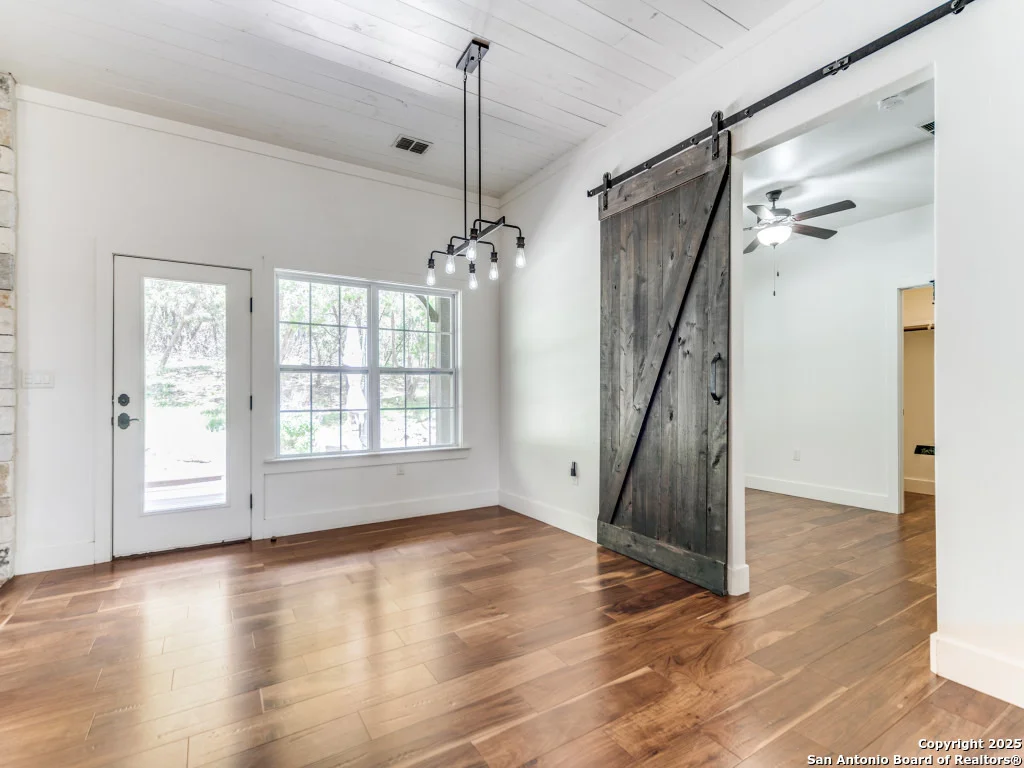 Photo of 2521 Bay Hill