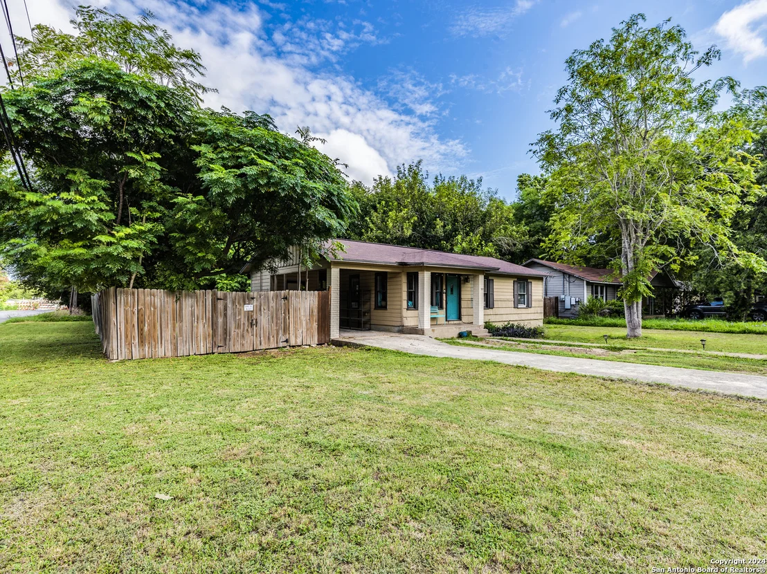 Photo of 303 Smith