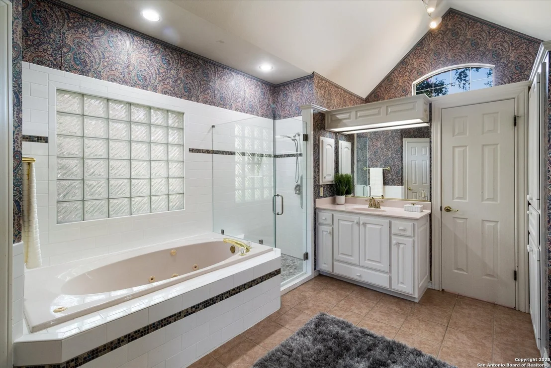 Photo of 2663 Rim Oak