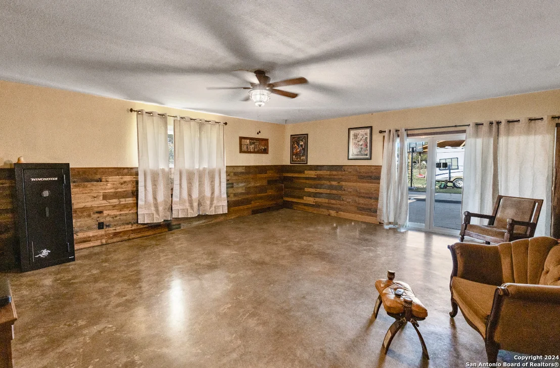 Photo of 458 COUNTY ROAD 664