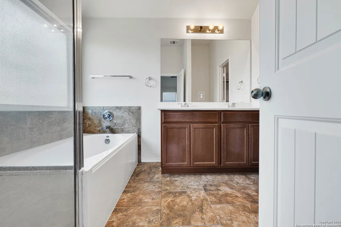Photo of 152 vermilion marble