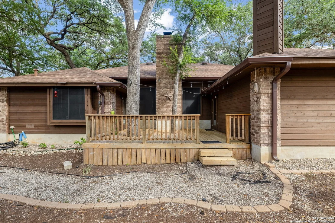 Photo of 9231 Saint Ives