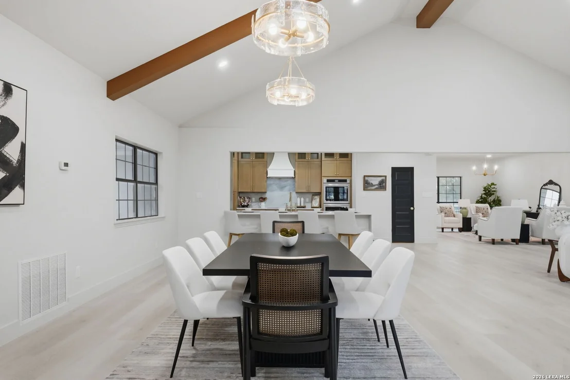 Photo of 150 LAKE VIEW DR