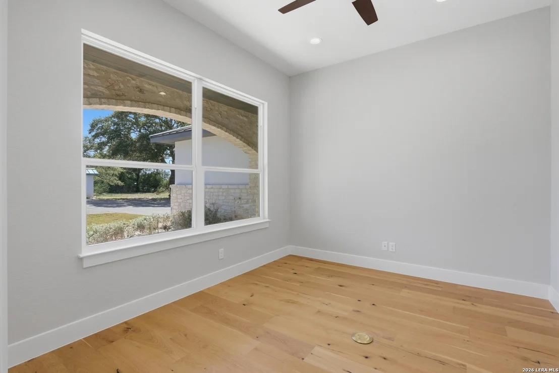 Photo of 208 RIVER RDG