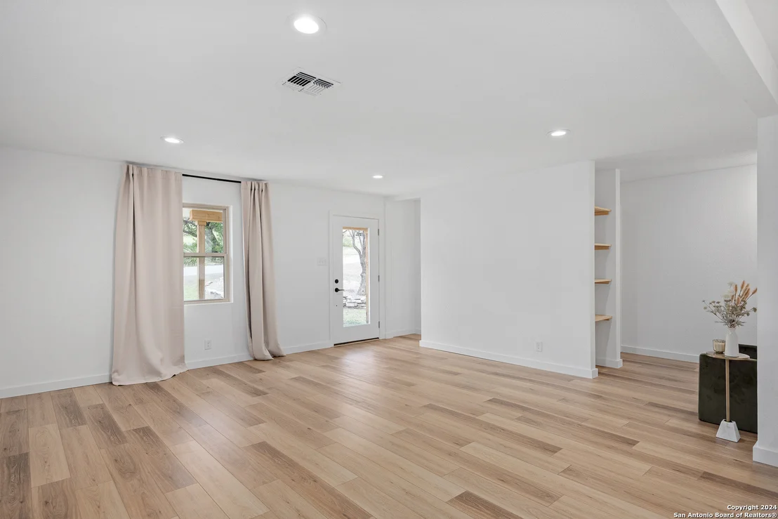 Photo of 1903 Danielle Dr