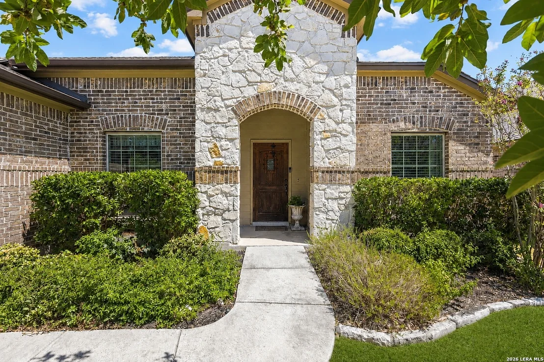 Photo of 108 WINDSOR DR