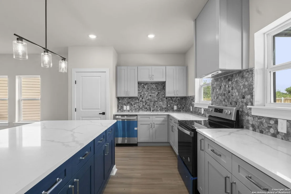 Photo of 8903 TWINCREEK FARM