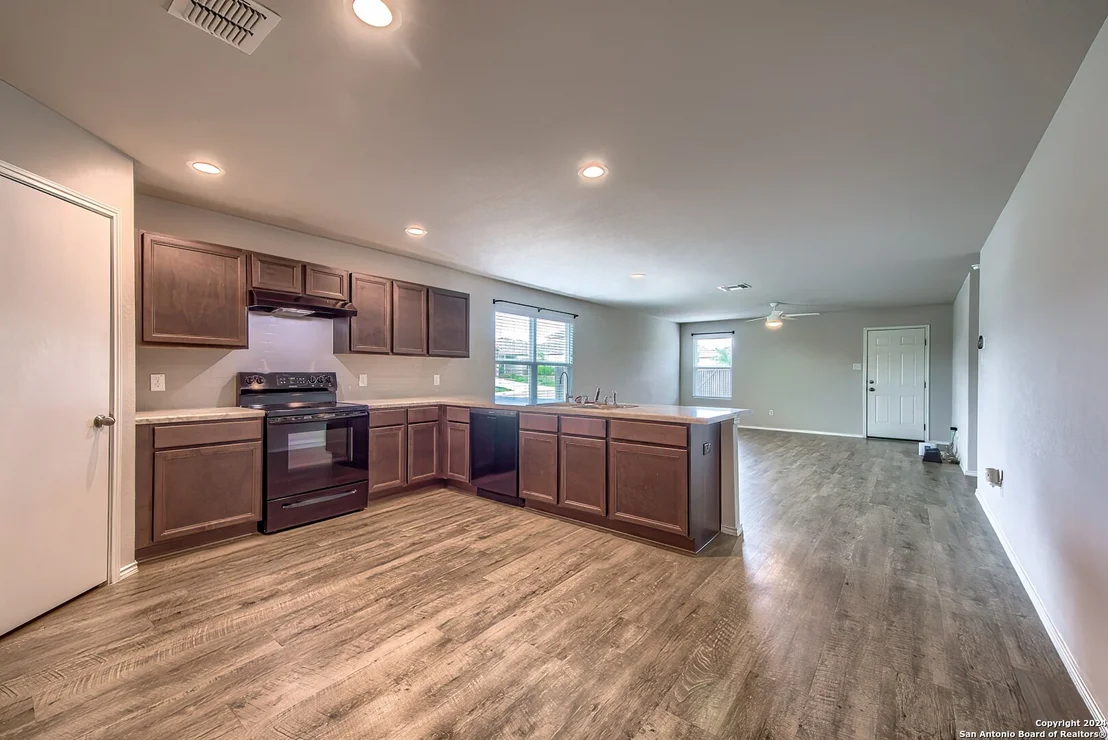 Photo of 4430 Heathers Dawn