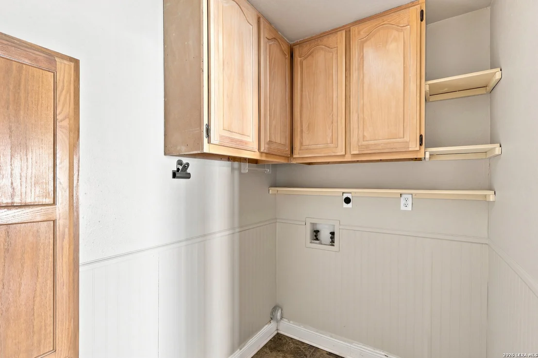 Photo of 28 COURTSIDE CIR
