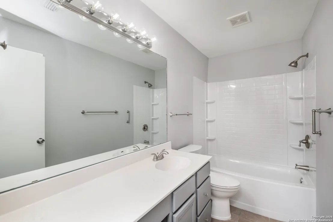 Photo of 7403 Legend Point Dr
