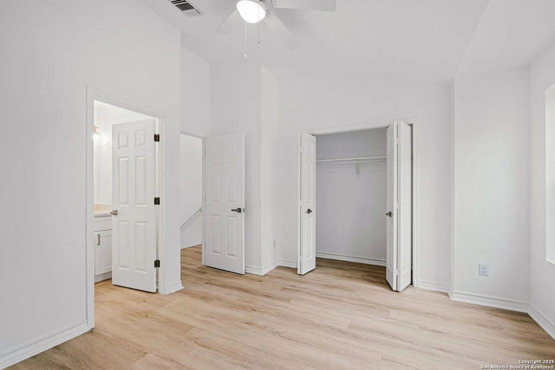 Photo of 1502 S Walters