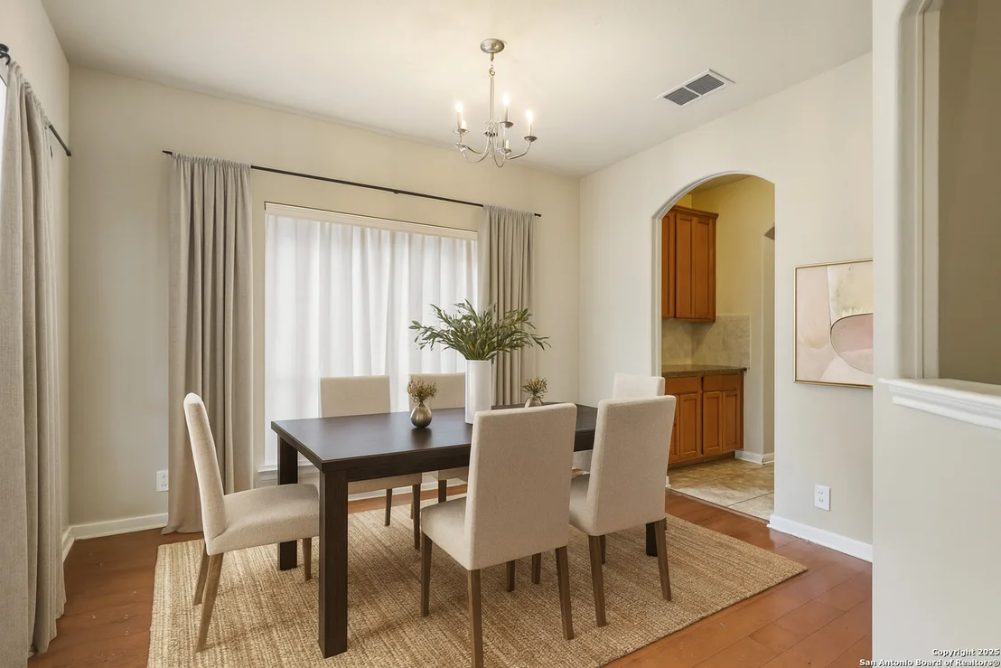 Photo of 7638 Kings Spring