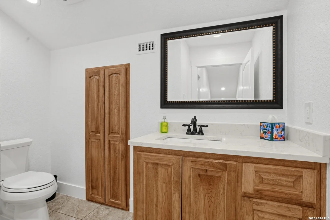Photo of 105 OAK VIEW DR