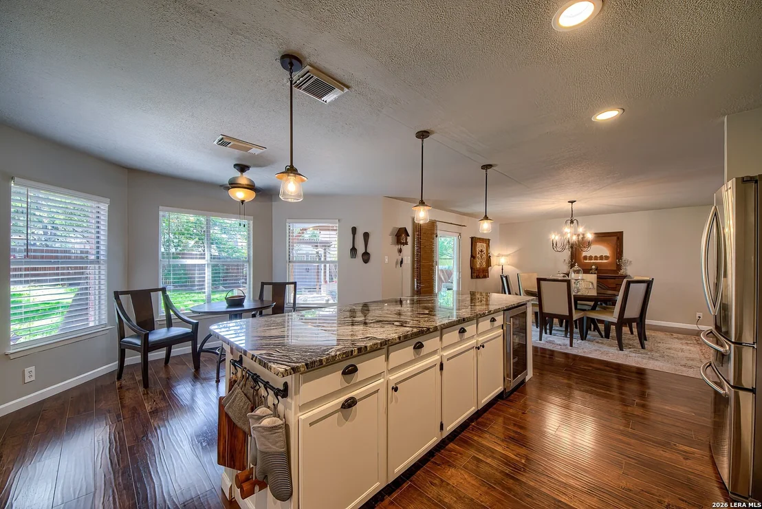 Photo of 2422 Thrasher Oak