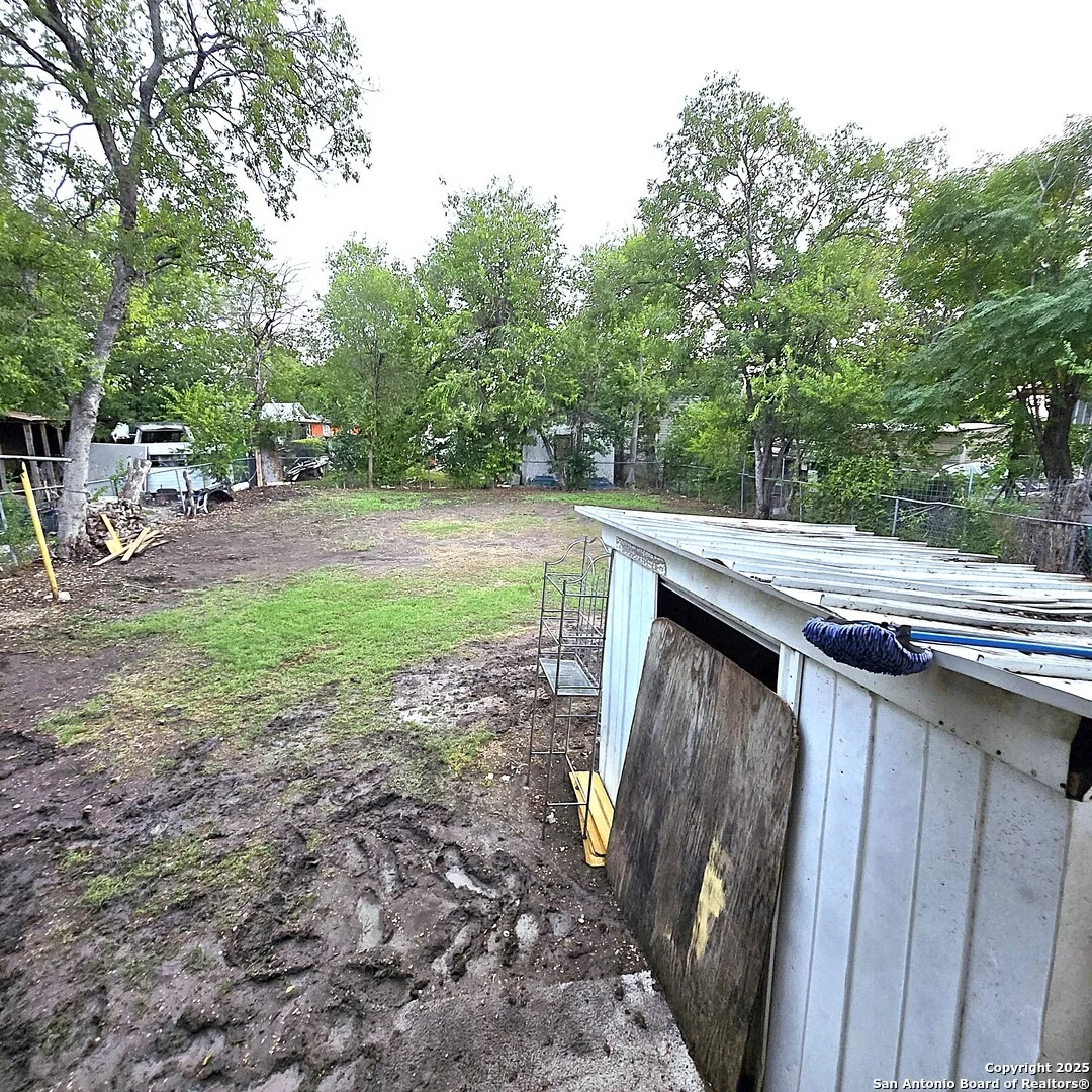 Photo of 4722 Lark
