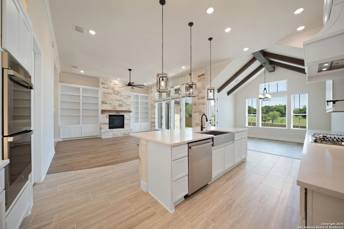 Photo of 107 Chama Dr.