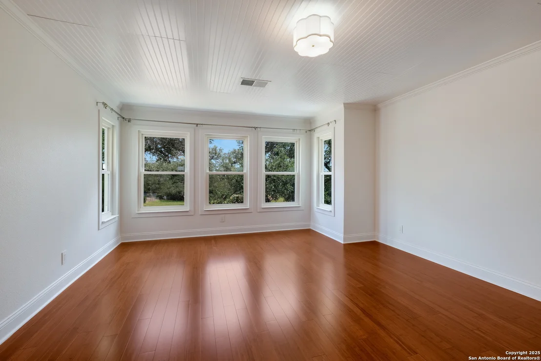 Photo of 15410 Tamaron