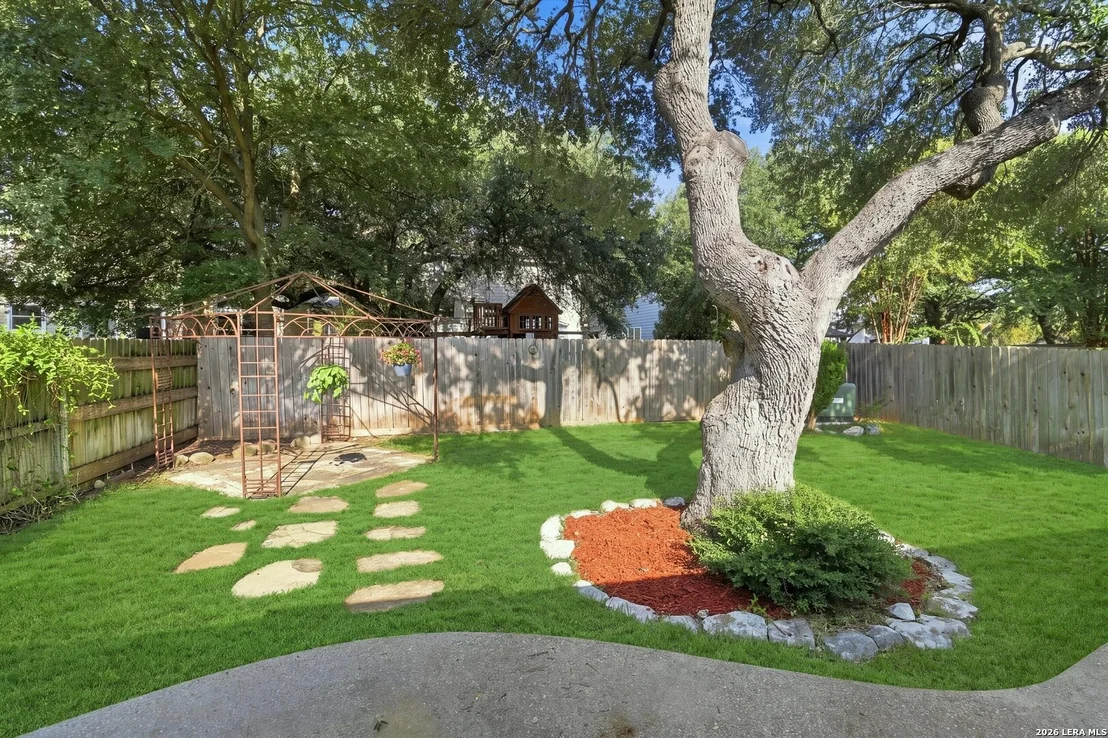 Photo of 20619 Gathering Oak