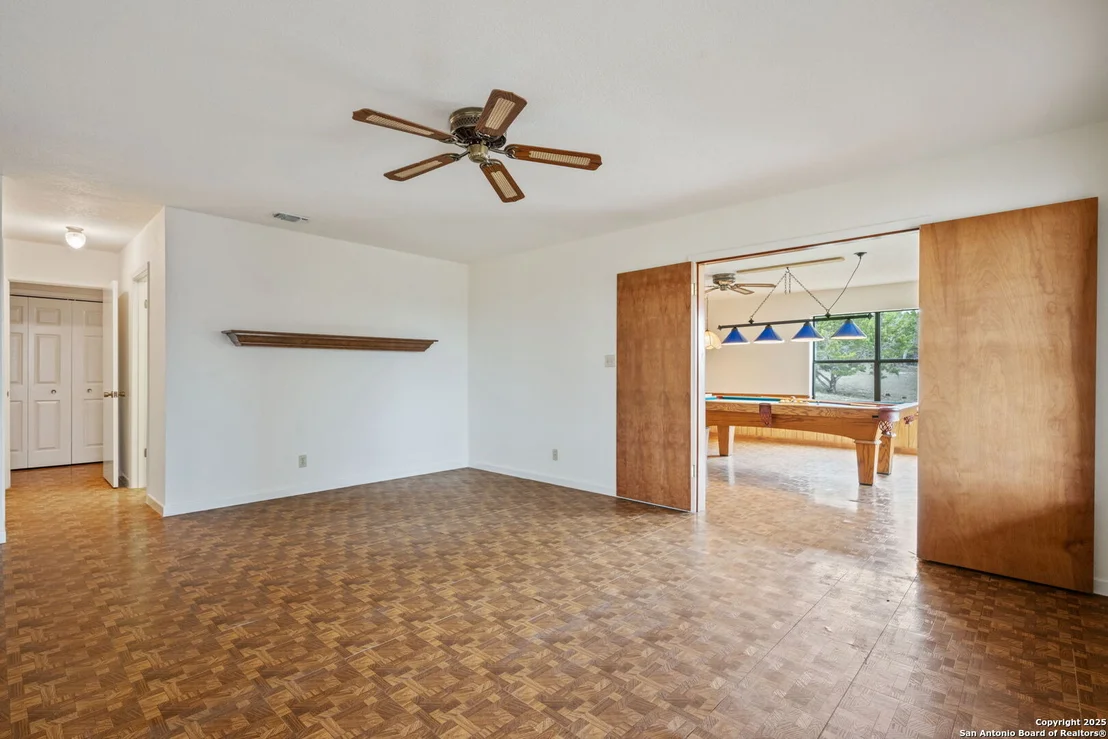 Photo of 404 Lake Side Circle